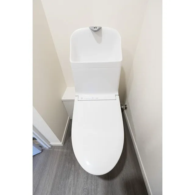 RJR Precia Chidori - Interior - ["Shoe", "Toilet", "Electronic device"]