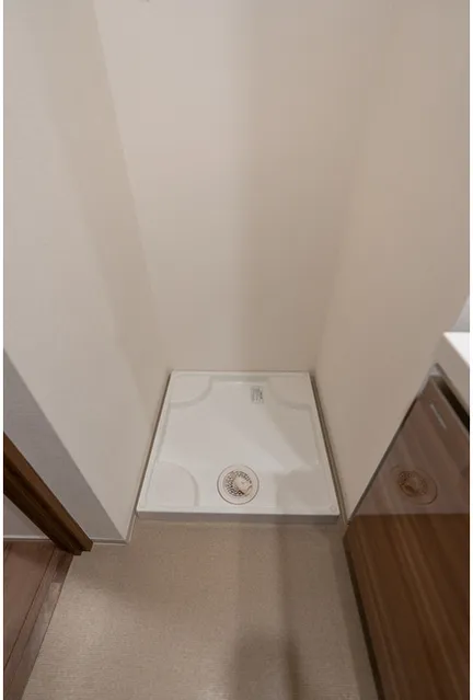 BluRock Higashishinagawa - Interior - ["Flooring", "Floor", "Wood stain"]