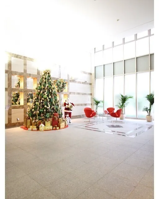 Residence Charmant Tsukishima - Exterior - ["Plant", "Christmas tree", "Christmas ornament"]