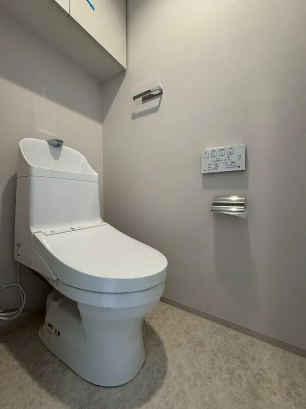 Lumiec Kinshicho - Interior - ["Flooring", "Floor", "Toilet seat"]