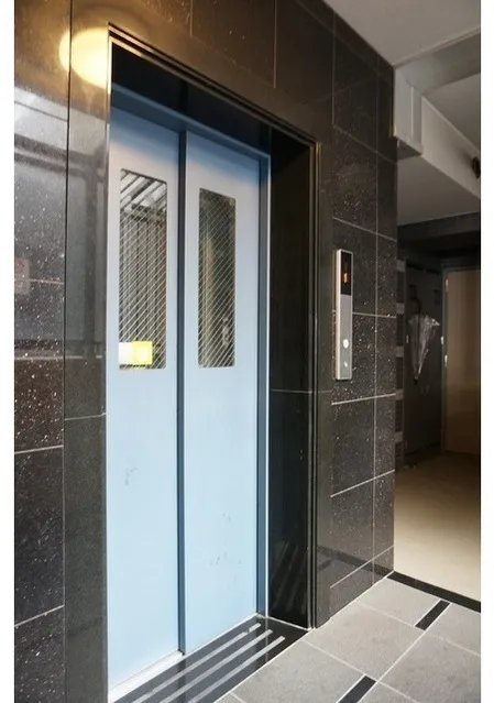 J Flats Hatsudai - Other - ["Glass", "Elevator", "Home Door"]