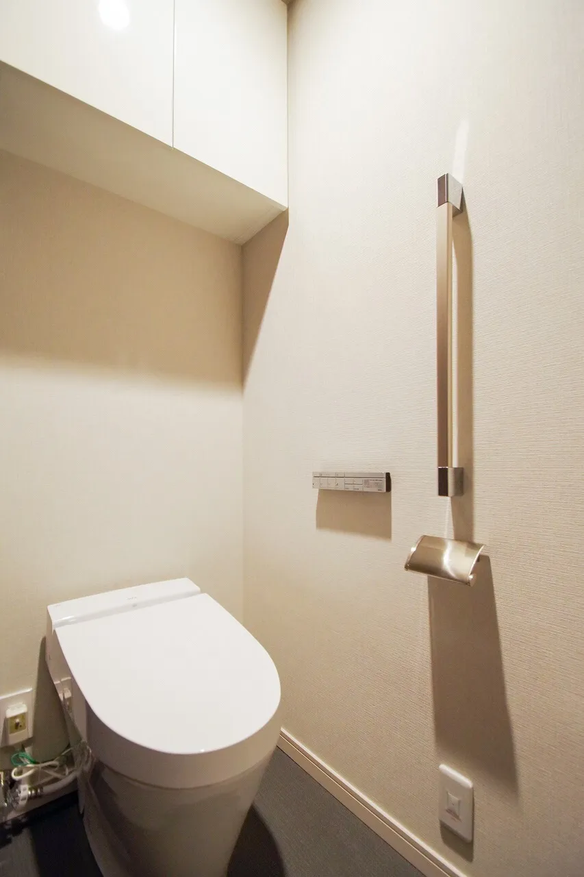 La Tour Shinjuku Annex - Interior - ["Plumbing fixture", "Bathroom sink", "Wood"]