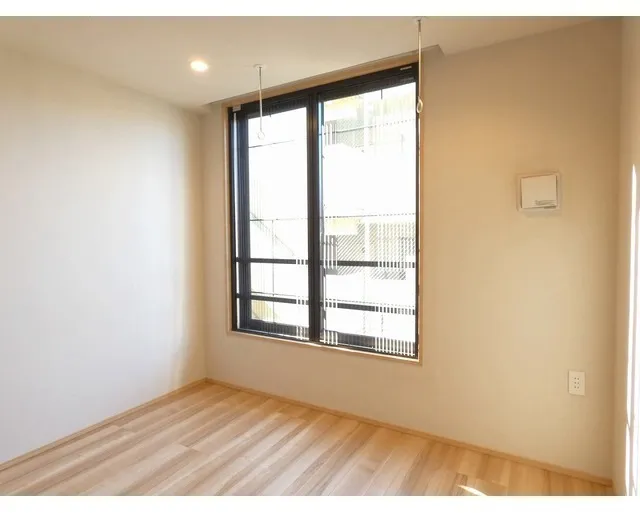 Dreams Hatsudai I - Interior - ["Window", "Building", "Fixture"]
