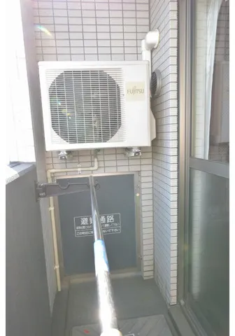 Castalia Shinjuku - Interior - ["Machine", "Electrical cable", "Fan"]