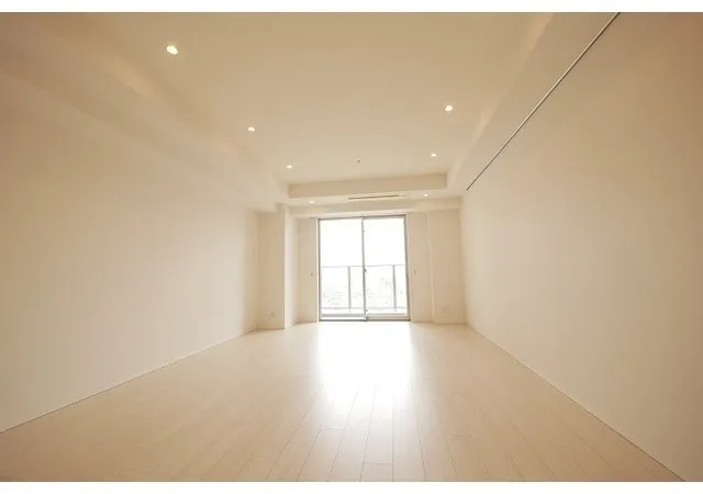 Comforia Shinjuku East Side Tower - Interior - ["Flooring", "Floor", "Ceiling"]