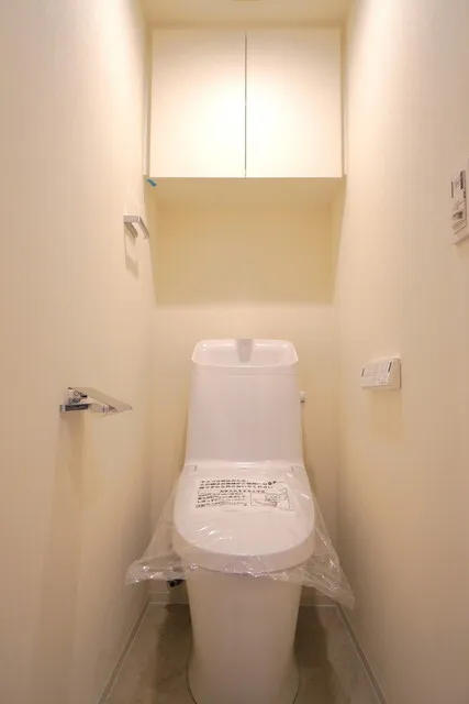 Brillia Ist Ueno Inaricho - Interior - ["Building", "Toilet seat", "Floor"]