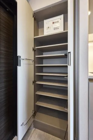 Proud Flat Nishikamata - Interior - ["Interior design", "Shelving", "Flooring"]