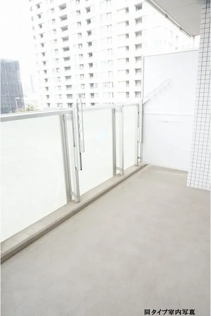 Elstanza Shirokanedai - Interior - ["Rectangle", "Fixture", "Glass"]