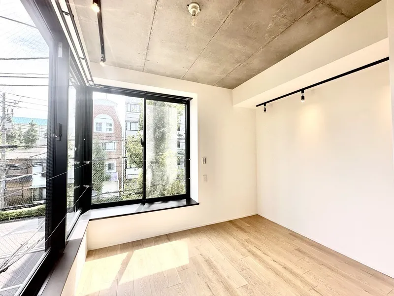 Trias111 - Interior - ["Flooring", "Interior design", "Ceiling"]