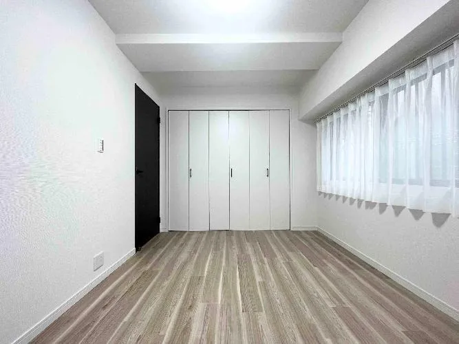 Grace Sagami-Ono Room 103