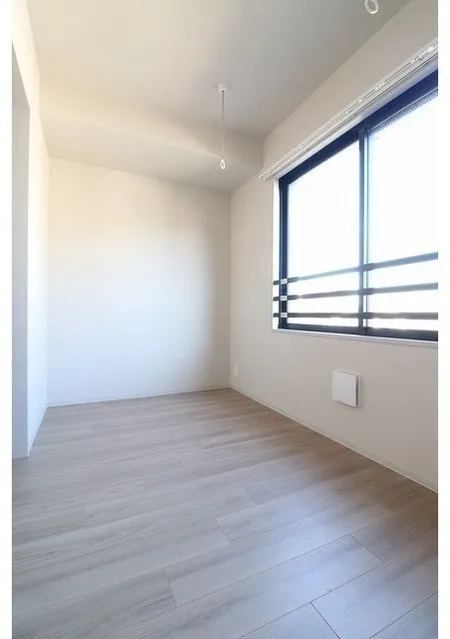 Well Square Komagome - Interior - ["Property", "Window", "Building"]