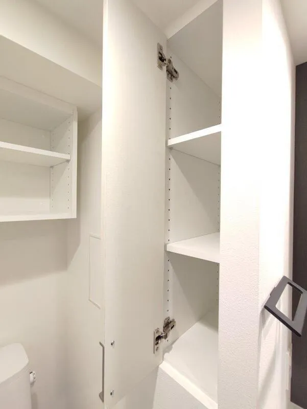 Cross Residence Takadanobaba - Interior - ["Wood", "Shelving", "Interior design"]