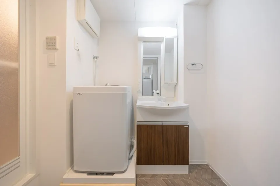 Hmlet Sangenjaya II - Interior - ["Flooring", "Floor", "Interior design"]