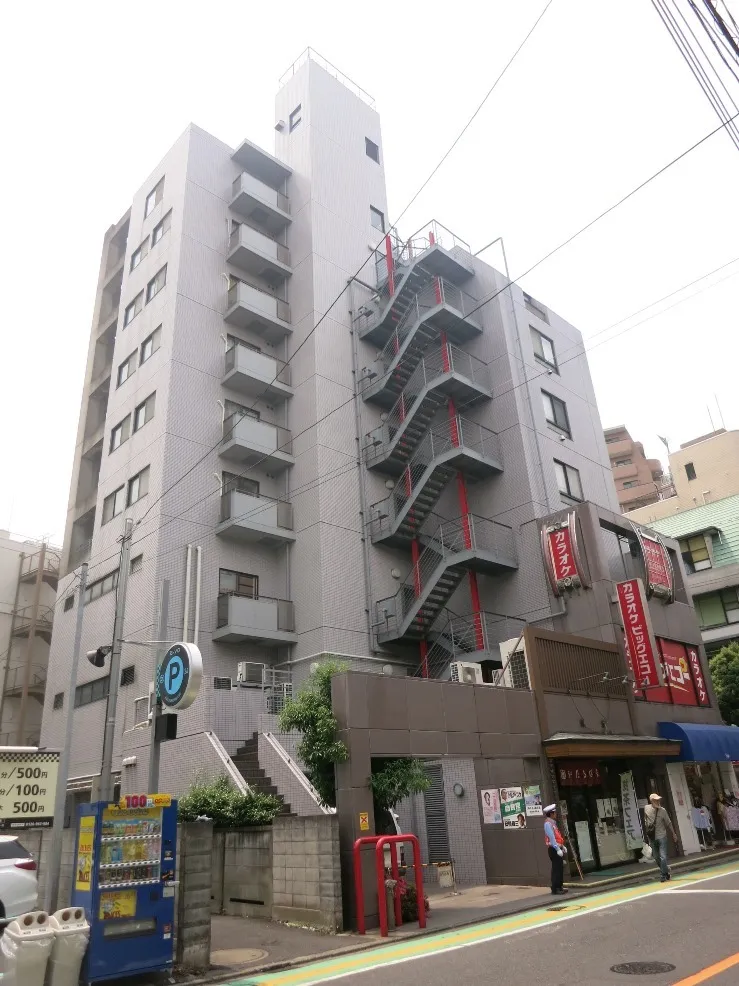 Meal Chitose Karasuyama - Exterior - ["Sky", "Building", "Window"]
