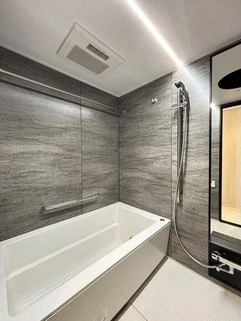 Comforia Liv Nagafukucho - Interior - ["Flooring", "Interior design", "Floor"]