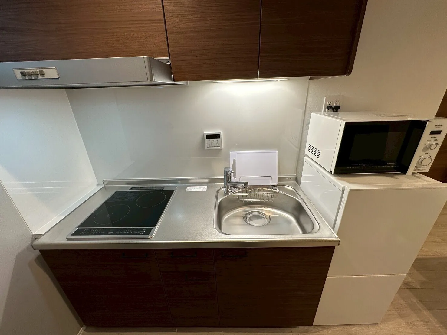 Casa Momo Shirokane - Interior - ["Wood", "Kitchen Appliance", "Major appliance"]