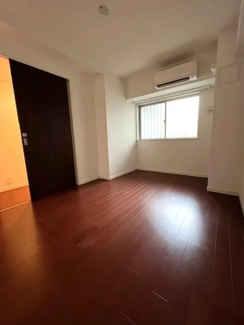 Residia Tower Kamiikebukuro (Tower Building) - Interior - ["Flooring", "Floor", "Wood flooring"]