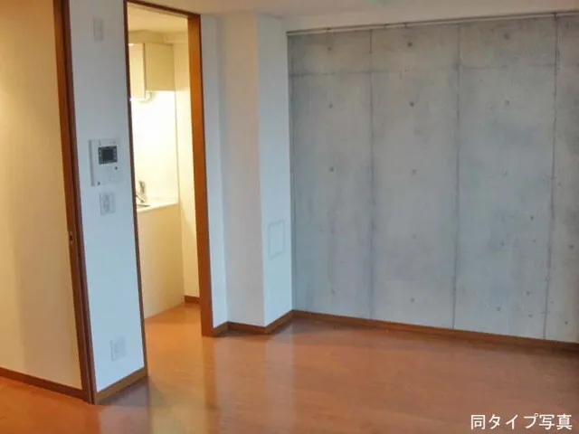 Comforia Shimokitazawa - Interior - ["Wood", "Building", "Fixture"]