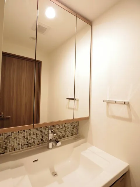 Dresse Meguro Ohashi Previ - Interior - ["Bathroom Sink", "Plumbing fixture", "Interior design"]