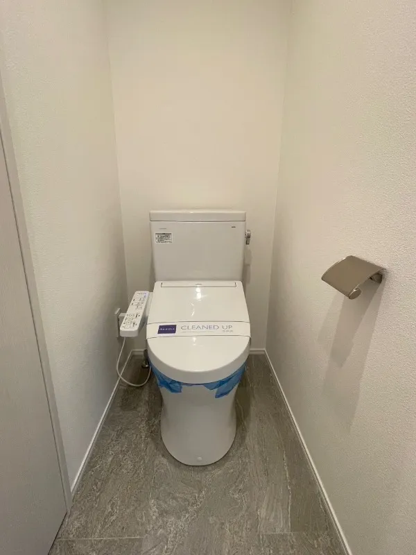 Residia Ueno Ikenohata - Interior - ["Toilet seat", "Plumbing fixture", "Toilet"]