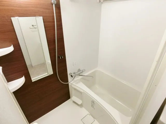 Crevista Akabane - Interior - ["Flooring", "Floor", "Plumbing fixture"]