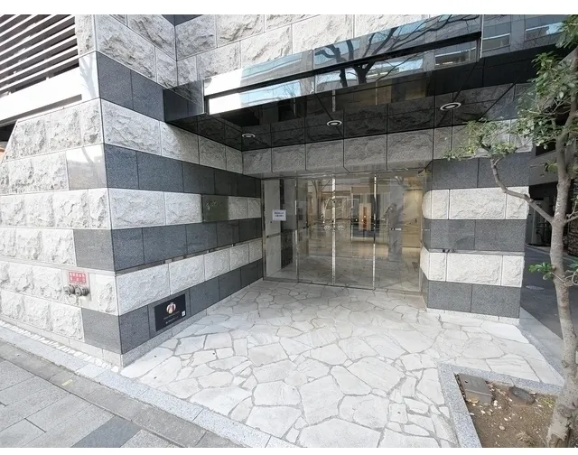 Gala Place Kinshicho - Exterior - ["Ceiling", "Concrete", "Composite material"]