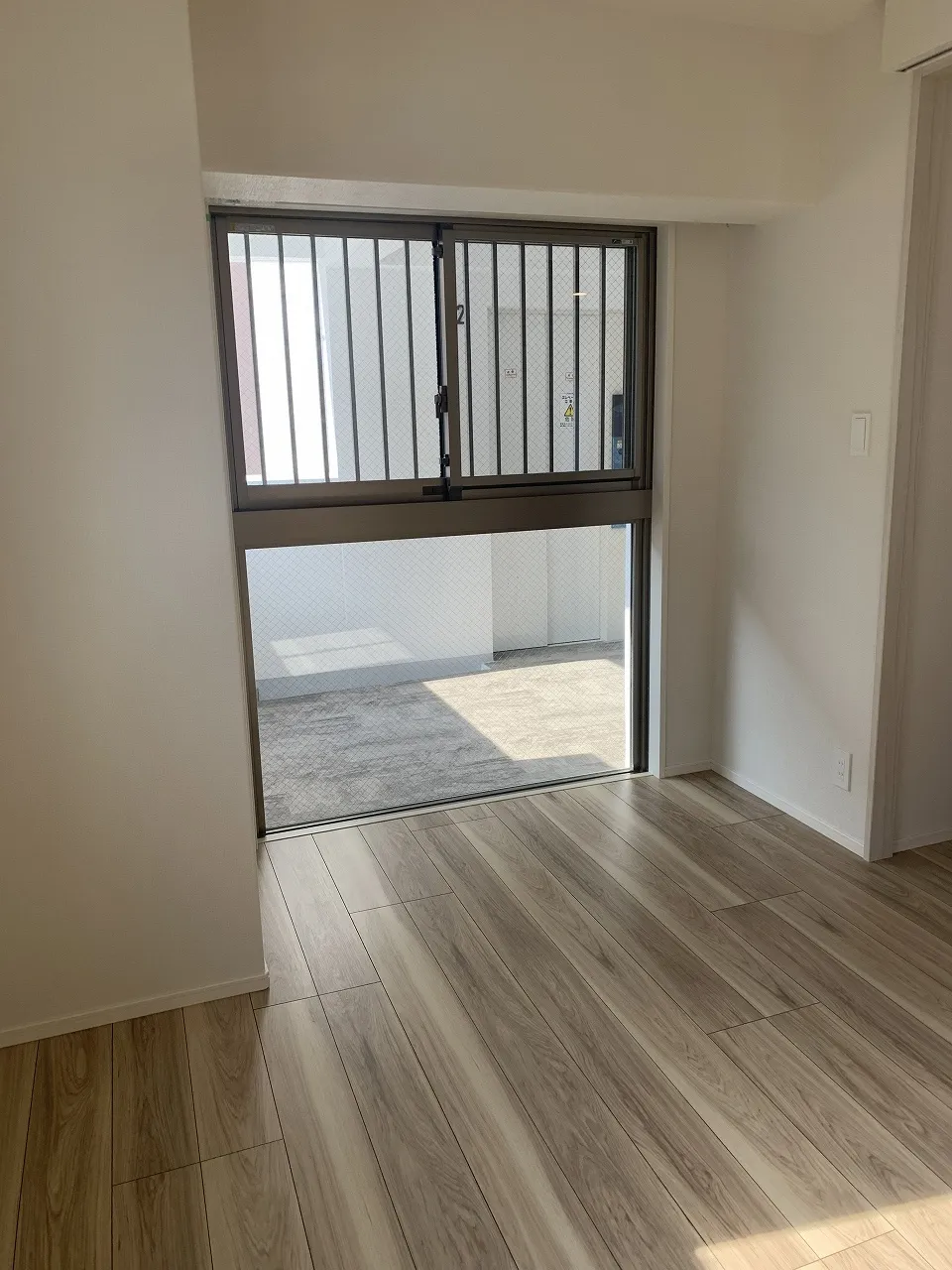 Gran Casa Oshima - Interior - ["Building", "Window", "Wood"]
