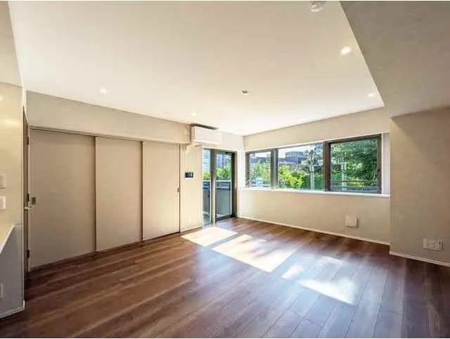 Stylio Meguro Ohashi HILLSIDE - Interior - ["Property", "Window", "Fixture"]
