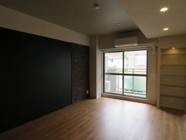 Castalia Meguro - Interior - ["Building", "Window", "Fixture"]