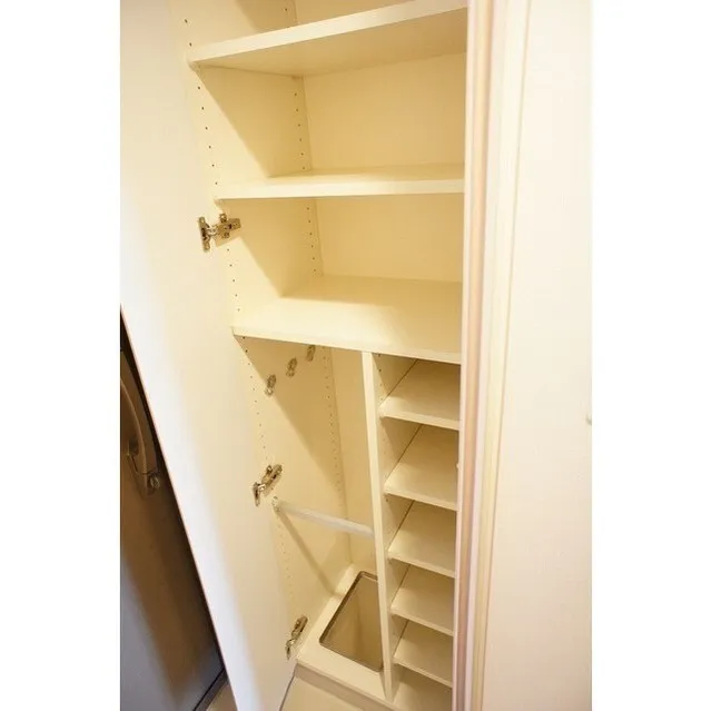 Will Terrace Fukagawa Sumiyoshi - Interior - ["Shelf", "Cabinetry", "Bookcase"]