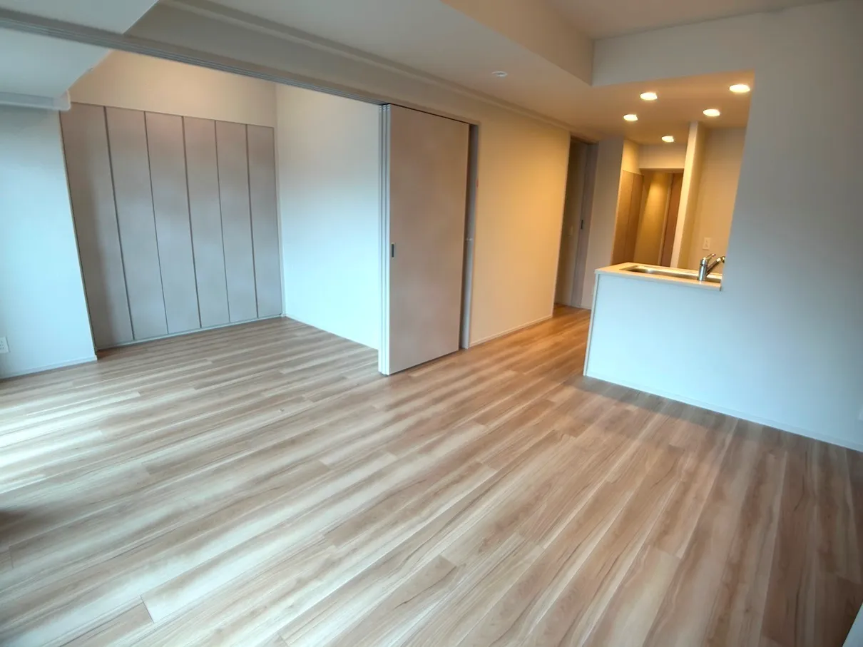 Lefon Progres Shimura Sakaue - Interior - ["Flooring", "Floor", "Wood flooring"]