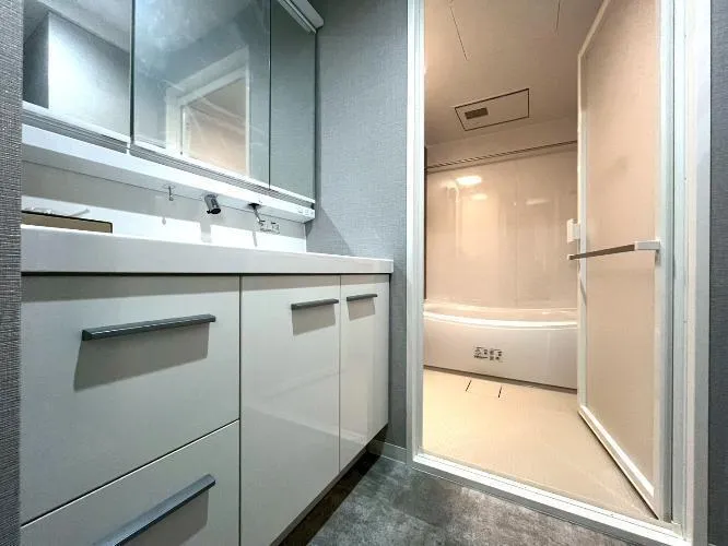 Kawaguchi Daisan Royal Corp. Room 803