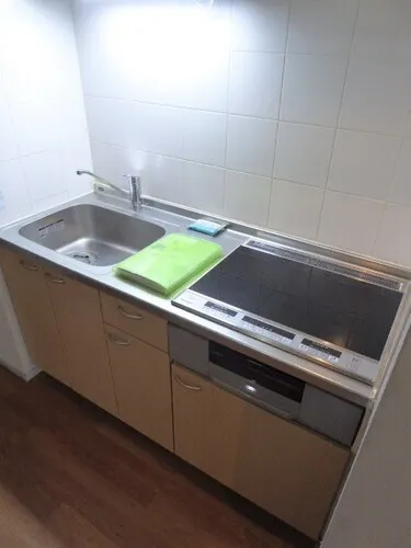 Lions Mansion Shirogane No. 3 - Interior - ["Kitchen sink", "Tap", "Countertop"]