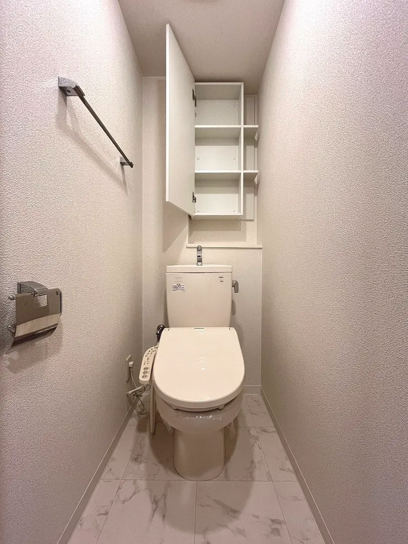 Esty Maison Kinshicho II - Interior - ["Flooring", "Plumbing fixture", "Floor"]