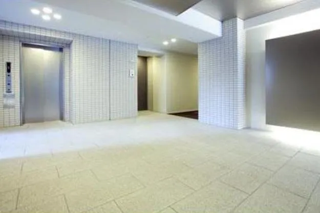 I-Suite HigashiNakano - Exterior - Building entrance