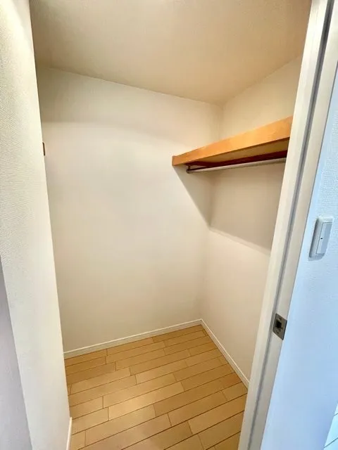 Residia Nakameguro II - Interior - ["Building", "Fixture", "Wood"]