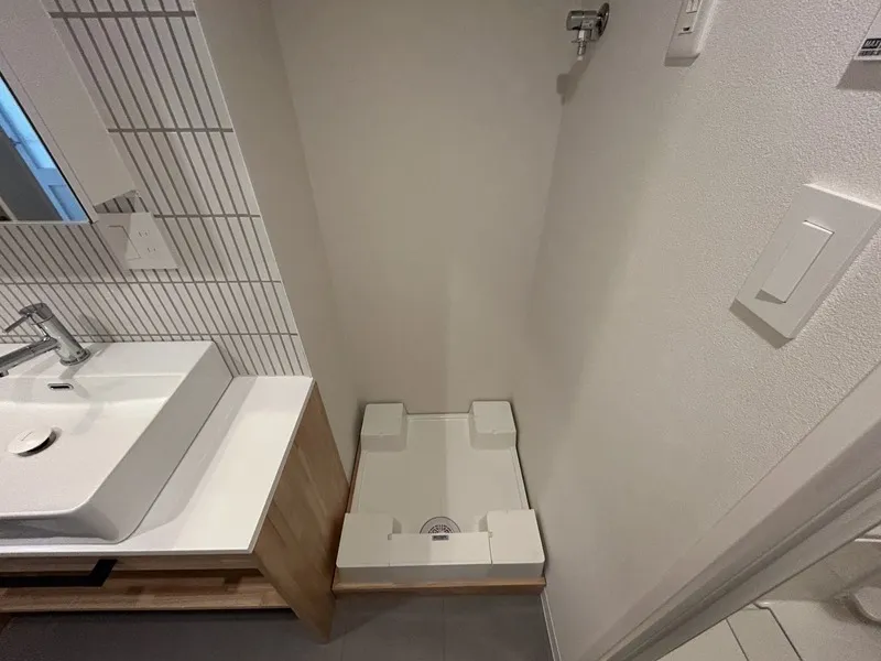 Abrest Nishinippori - Interior - ["Wood", "Flooring", "Floor"]
