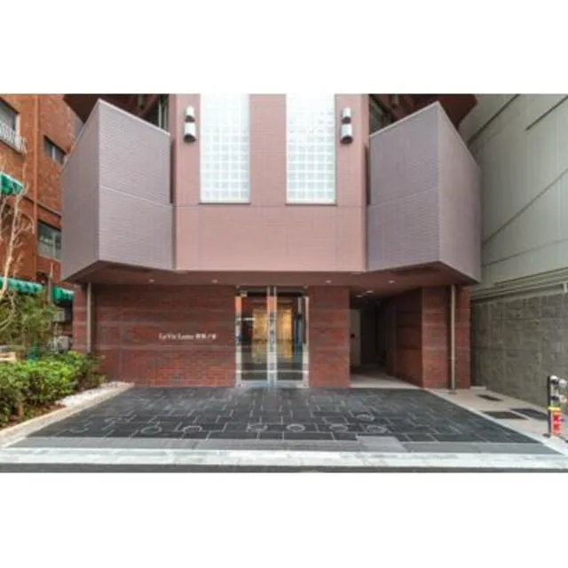 La Vie Lente Ochanomizu - Exterior - ["Rectangle", "Plant", "Fixture"]