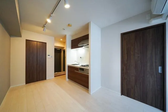 Urbanex Hacchobori - Interior - ["Property", "Building", "Furniture"]