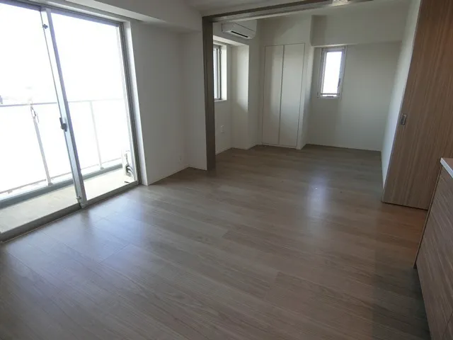 Cross Residence Kamata II - Interior - ["Flooring", "Floor", "Wood flooring"]