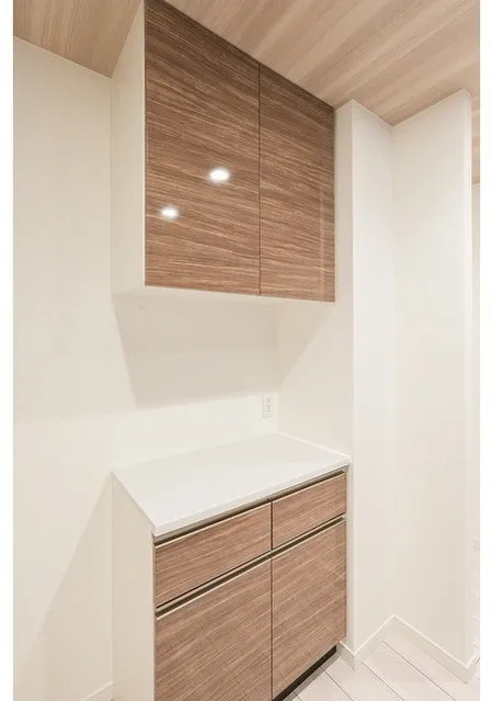 Comforia Liv Bunkyo Gokokuji - Interior - ["Wood", "Cabinetry", "Flooring"]