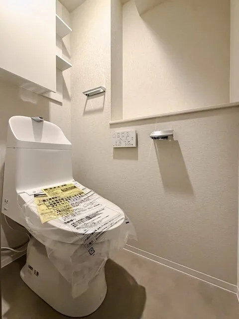 Brookside Residence Kiba - Interior - ["Toilet seat", "Toilet", "Flooring"]
