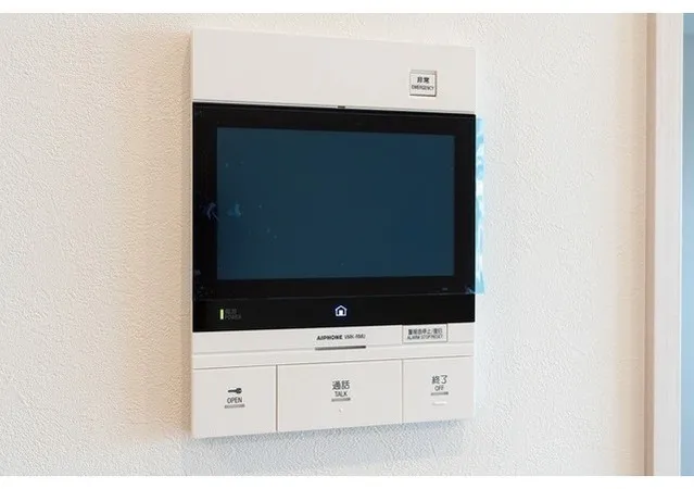Due Asakusa - Interior - ["Computer monitor accessory", "Gadget", "Rectangle"]
