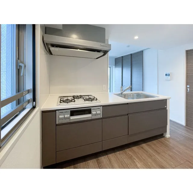 Zinnia Asakusa - Interior - ["Cabinetry", "Tap", "Furniture"]