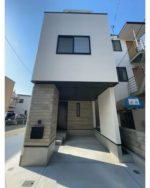 Kolet Oshima #07 - Exterior - ["Composite material", "Grey", "Concrete"]