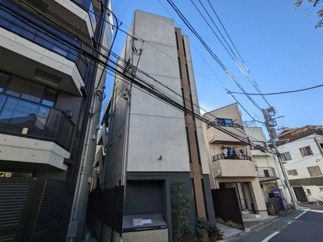 Alero Edogawabashi - Exterior - ["Building", "Sky", "Window"]