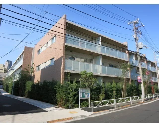 Comforia Meguro Aobadai - Exterior - ["Property", "Residential area", "Building"]