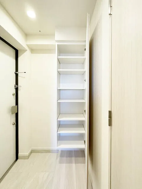 Orchid Residence Nishioi - Interior - ["Flooring", "Wood", "Floor"]