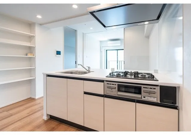 Due Asakusa - Interior - ["Cabinetry", "Property", "Countertop"]