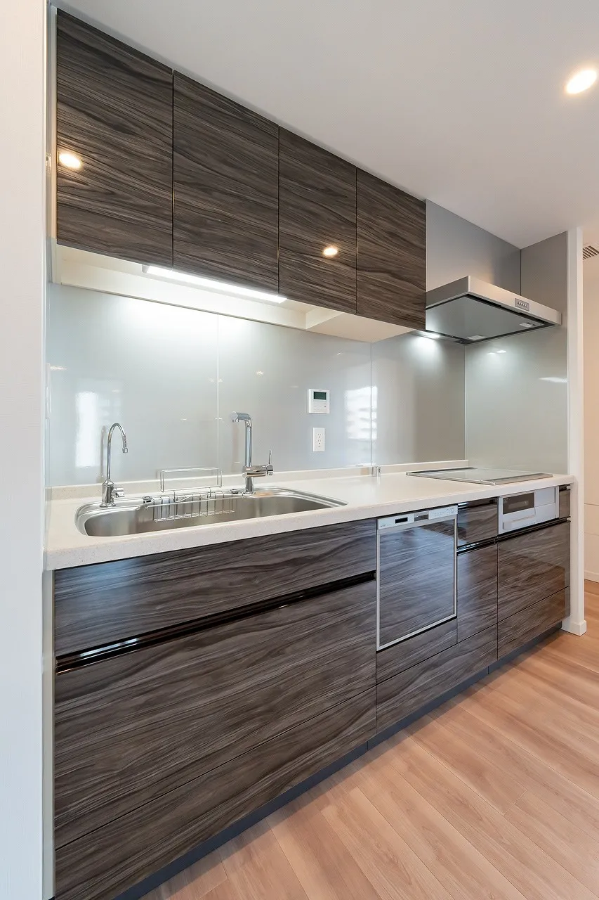 La Tour Shinjuku Annex - Interior - ["Countertop", "Cabinetry", "Tap"]